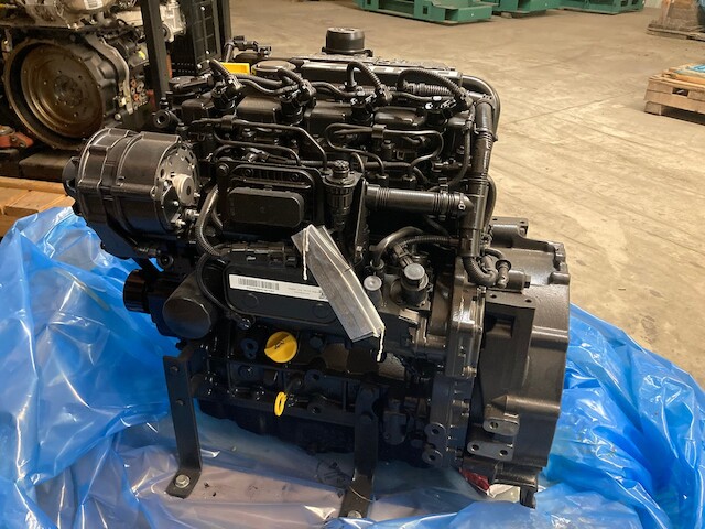 New Deutz D2.9L4 Water Cooled Diesel Engine