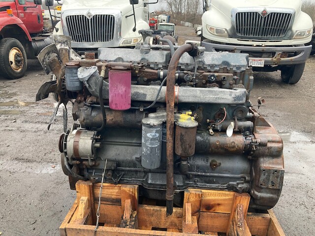 Mack EM6-300 4V Diesel Engine