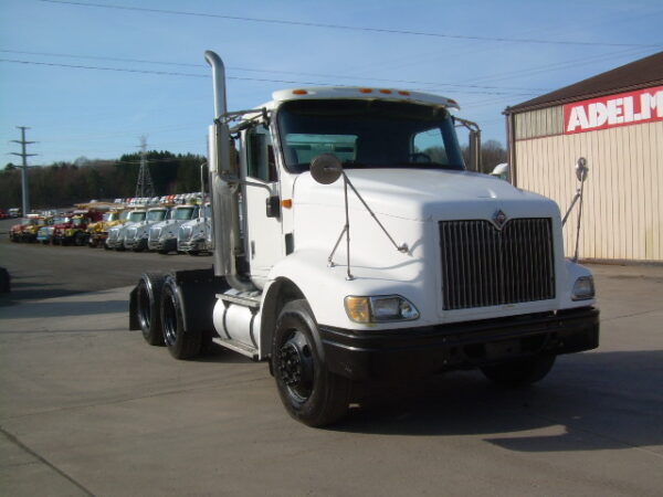 2007 International 9200i T/A Day Cab