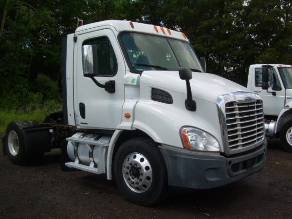 2010 Freightliner S/A Day Cab