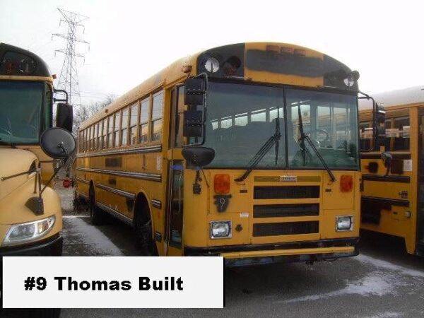 2010 THOMAS - 77 Passenger