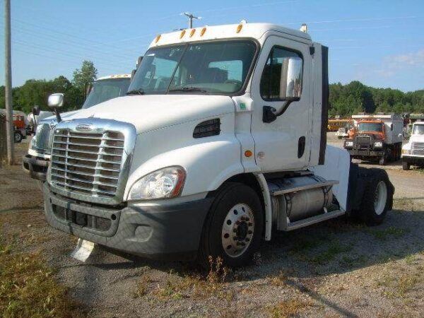 2011 Freightliner S/A Day Cab