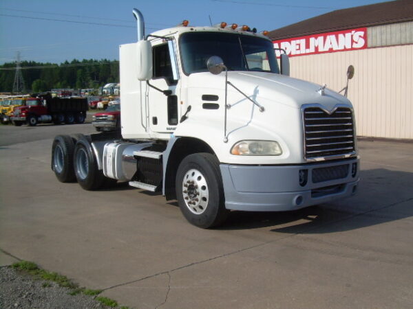 2012 Mack CXU-613 T/A Day Cab