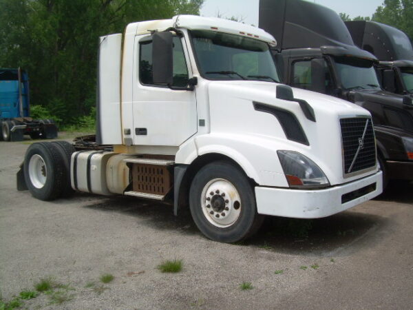 2012 VOLVO VNL