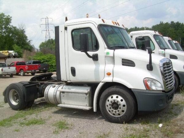 2013 Freightliner S/A Day Cab