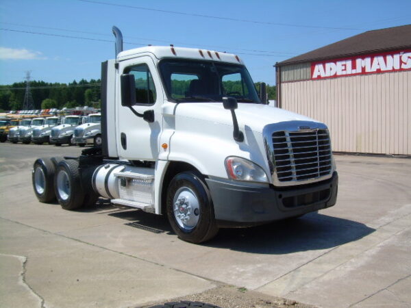 2017 Freightliner Cascadia T/A Day Cab w/  Tags