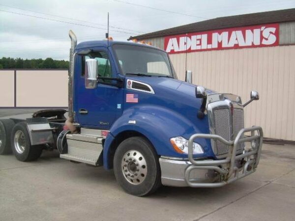 2018 Kenworth T680 T/A Day Cab