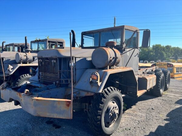 AM GENERAL FRONT WINCH TRACTOR