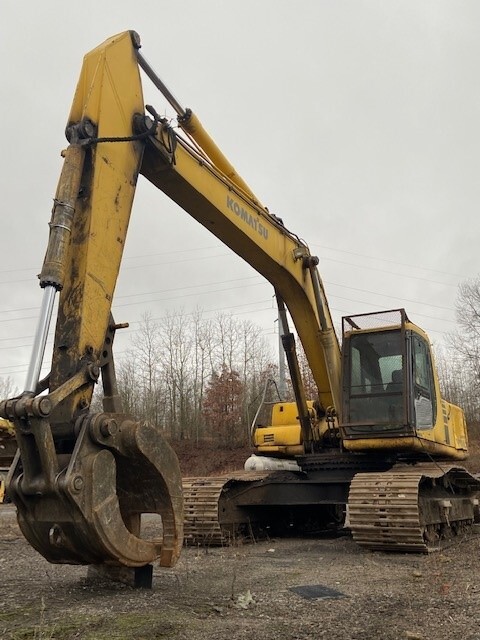 KOMATSU PC250LC EXCAVATOR W/ GRAPPLE