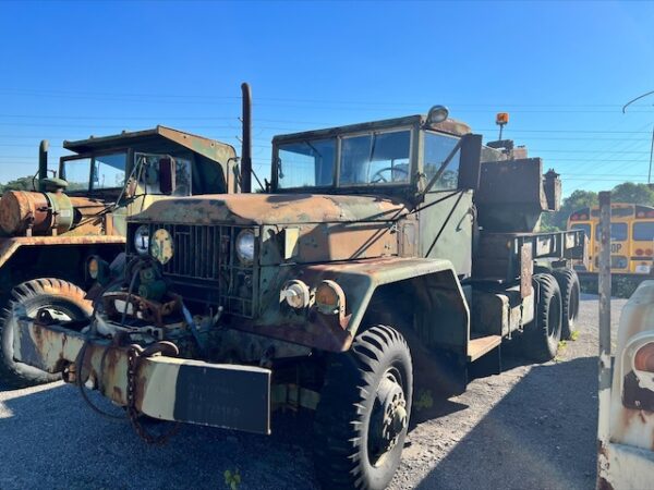 AM GENERAL ARMY CRANE TRUCK