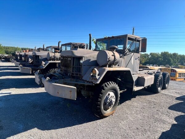 AM GENERAL FRONT WINCH TRACTOR