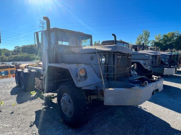 AM GENERAL FRONT WINCH TRACTOR