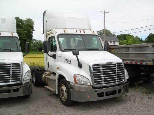 2017 Freightliner Cascadia T/A Day Cab