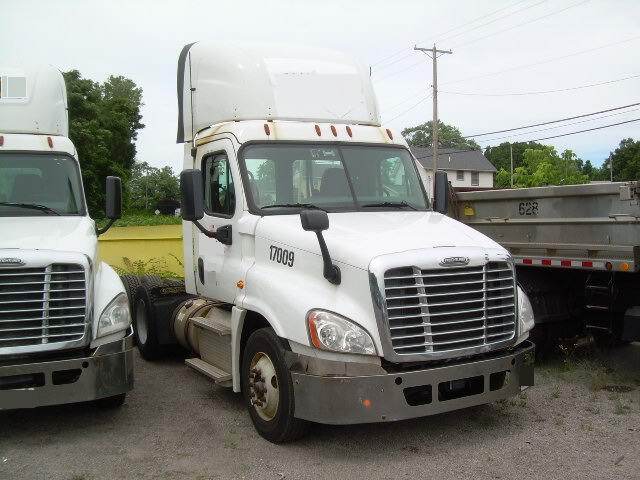 2017 Freightliner Day Cab