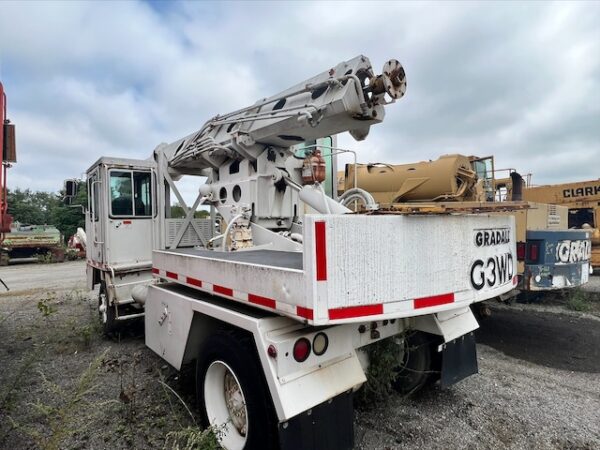 GRADALL G3WD CRANE