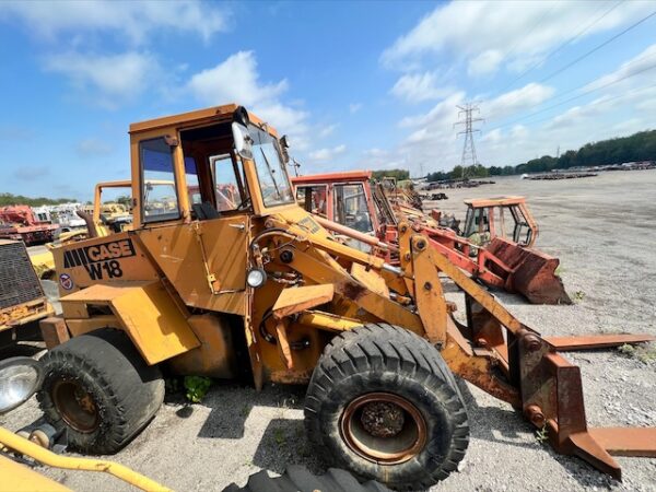 CASE W18 WHEEL LOADER W/ FORKS