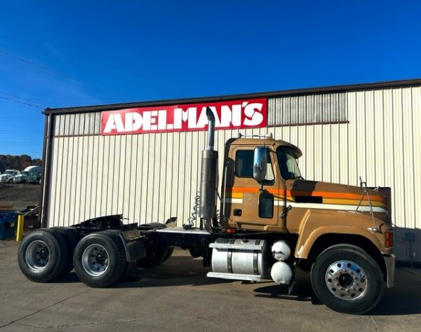 2007 Mack CHN613 T/A Day Cab