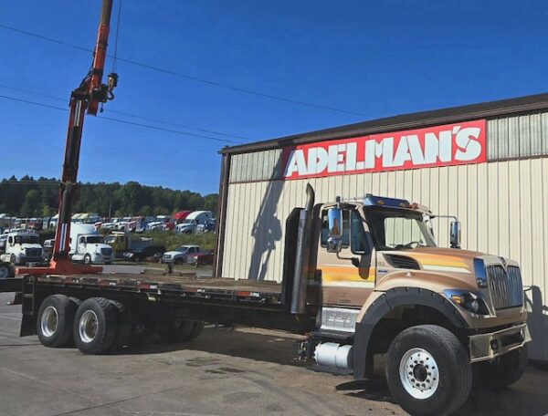 2012 International 7600 SFA (W/Crane);Showing 27,992 Miles