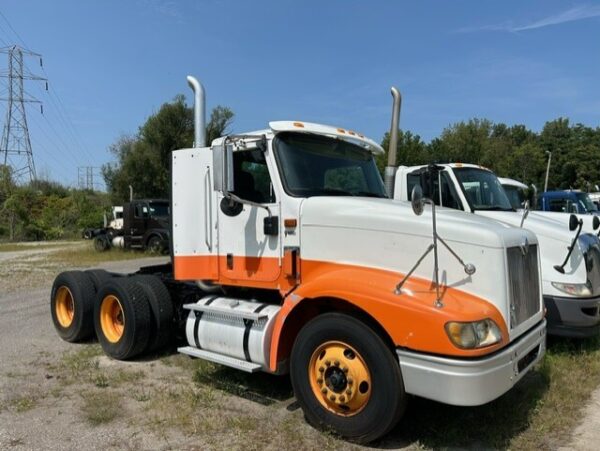 2005 International 9400i T/A Day Cab