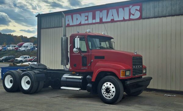 2007 Mack CHN613 T/A Day Cab