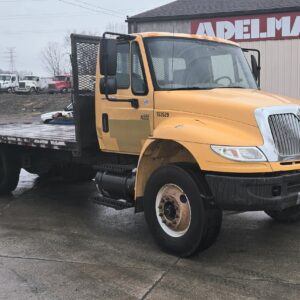 2005 International 4400 T/A Flatbed