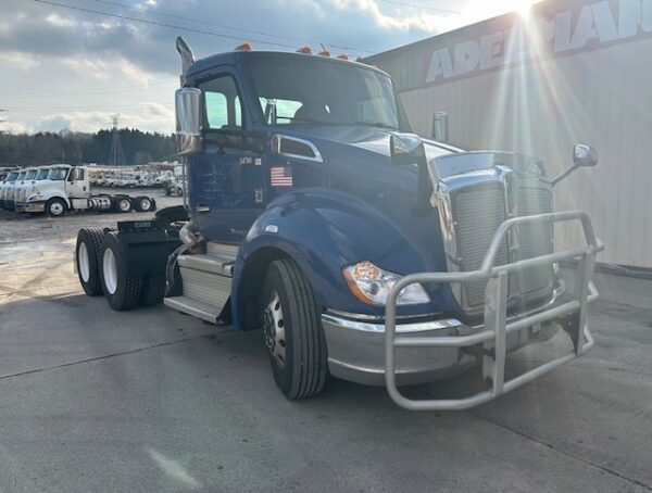 2020 Kenworth T680 T/A Daycab